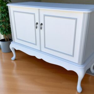 French Provincial 7-Drawer Dresser